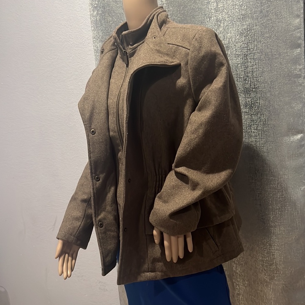 New York & company thick coat - Picture 3 of 7